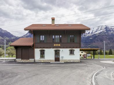 Umnutzung Bahnhofgebäude Enney